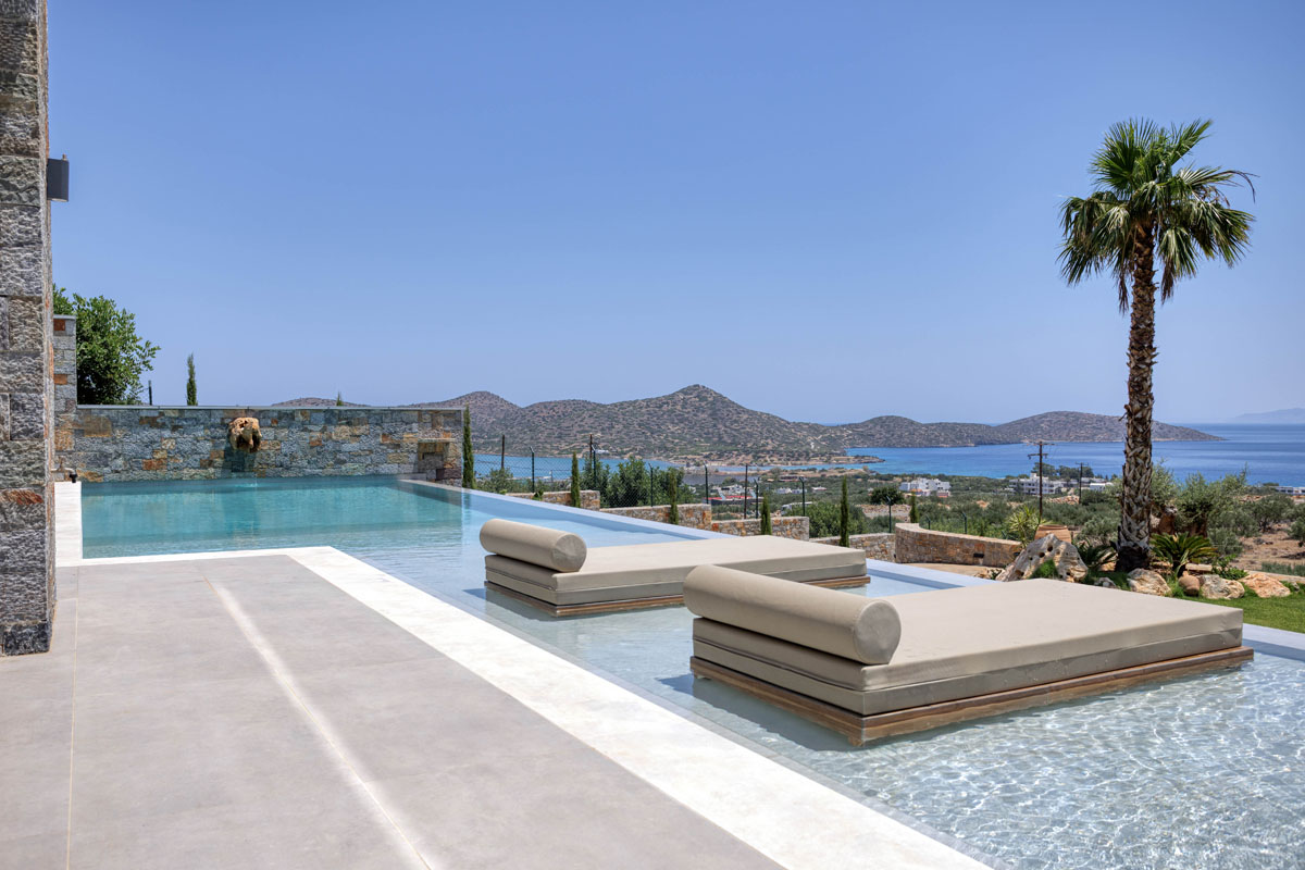 Zeus Luxury Villas